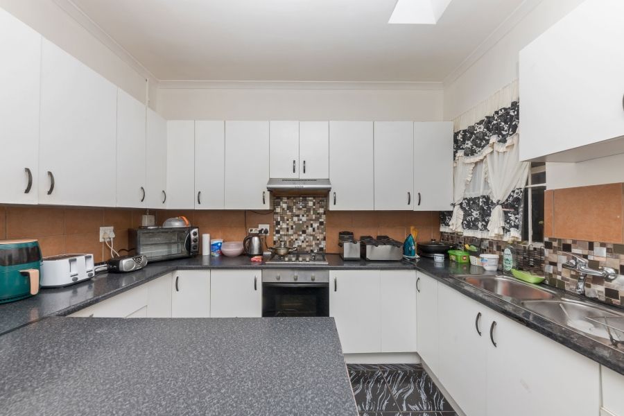 3 Bedroom Property for Sale in Woodstock Western Cape